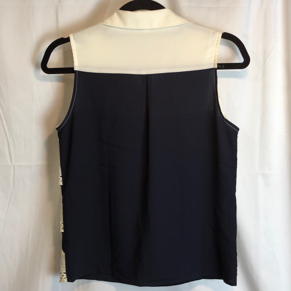 Comme To Sleeveless Lace Embellished Blouse - Picture 2 of 6